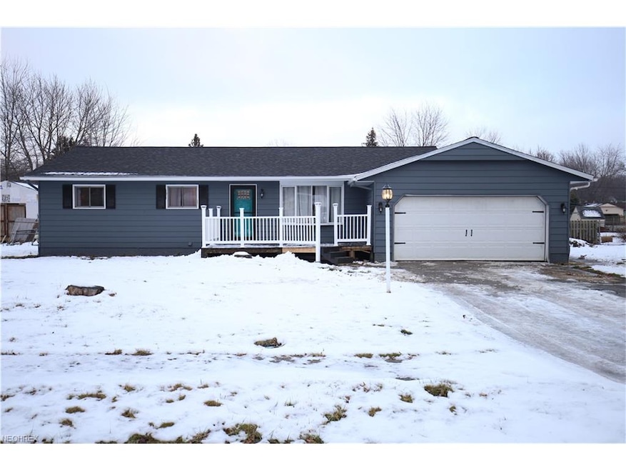 753 Robinwood Ave, Sheffield Lake, OH 44054 - photo 1