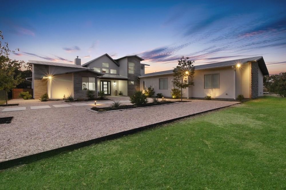 57 N Grand Cru Ln, Fredericksburg, TX 78624 - photo 1