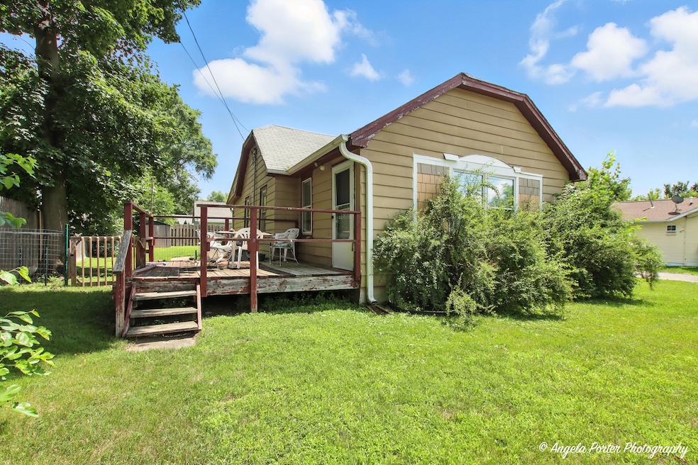 42517 N Poplar St, Antioch, IL 60002 - photo 1