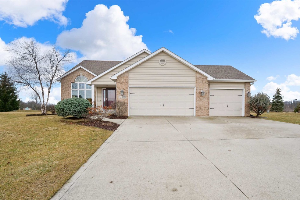 14302 Miracle Ct, Grabill, IN 46741 - photo 1