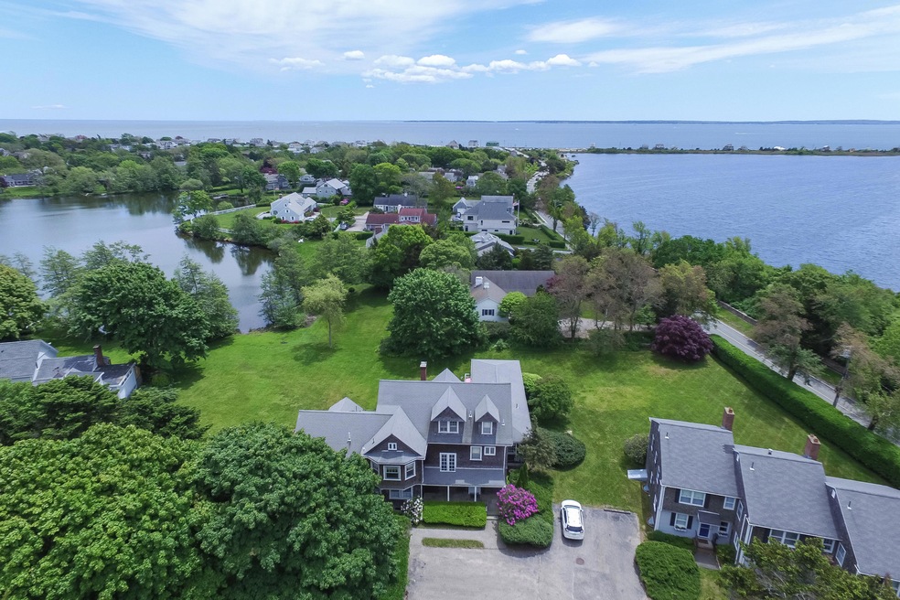 178 Mill Rd unit 4, Falmouth, MA 02540 - photo 1