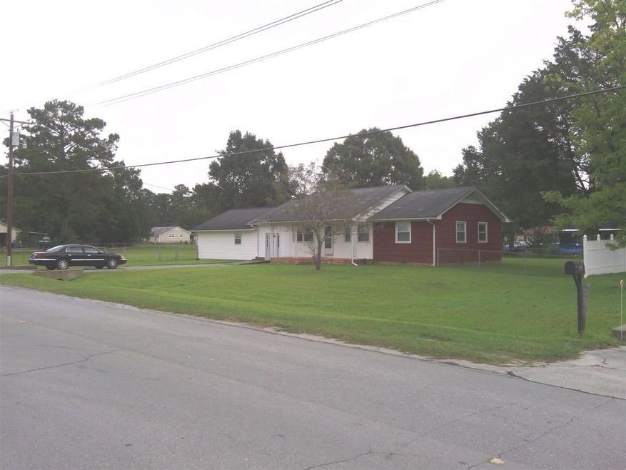 1010 Onsville Dr, Jacksonville, NC 28546 - photo 1