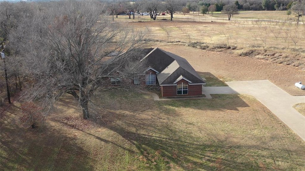 801 Scarlett Rd, Weatherford, TX 76087 - photo 1