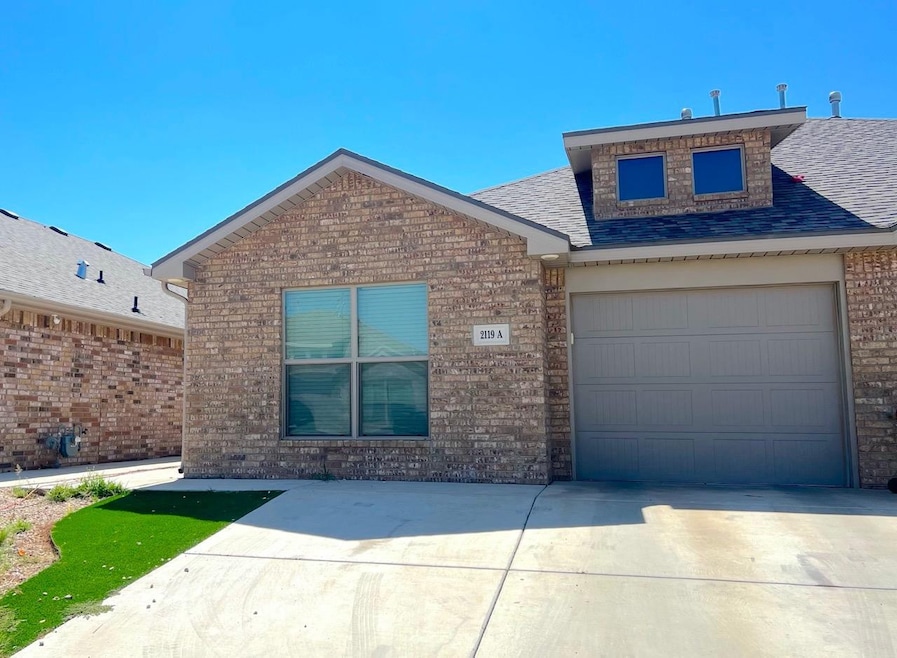 2121 N Avenue J unit A, Lubbock, TX 79403 - photo 1