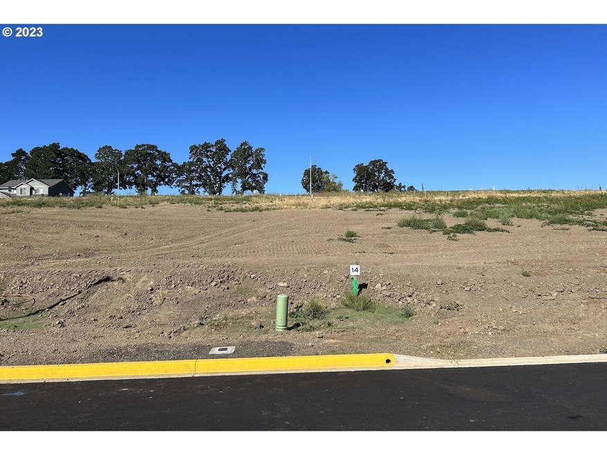 2925 NW Pinehurst Dr unit 14, McMinnville, OR 97128 - photo 1