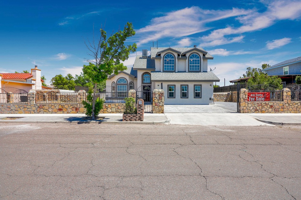 308 Duanesburg St, Horizon City, TX 79928 - photo 1