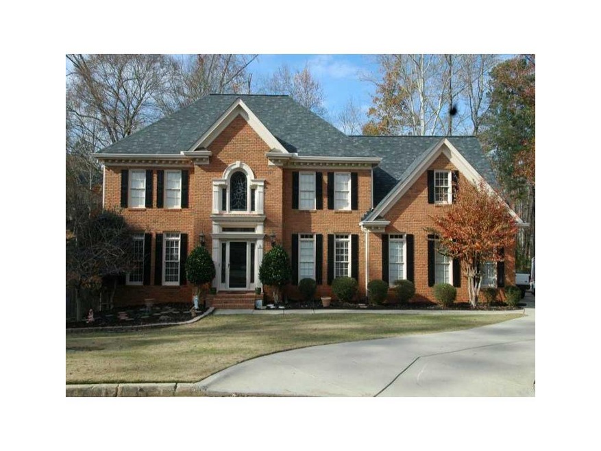 Exterior Front. Brick Home on Cul-de-sac in Reving