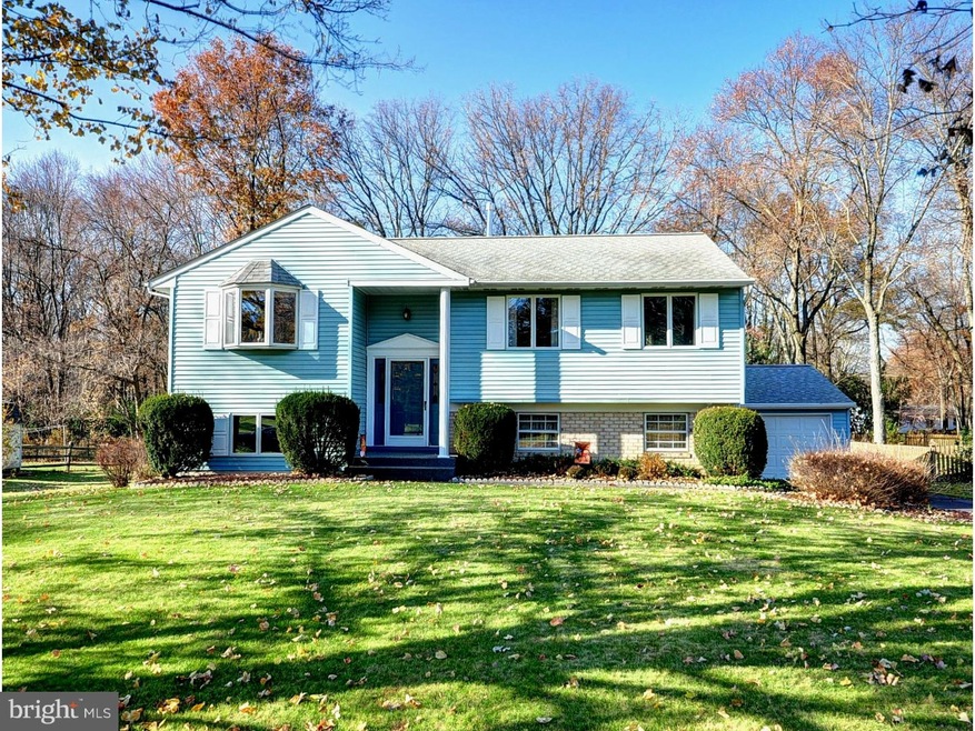 218 Hemlock Dr, North Wales, PA 19454 - photo 1