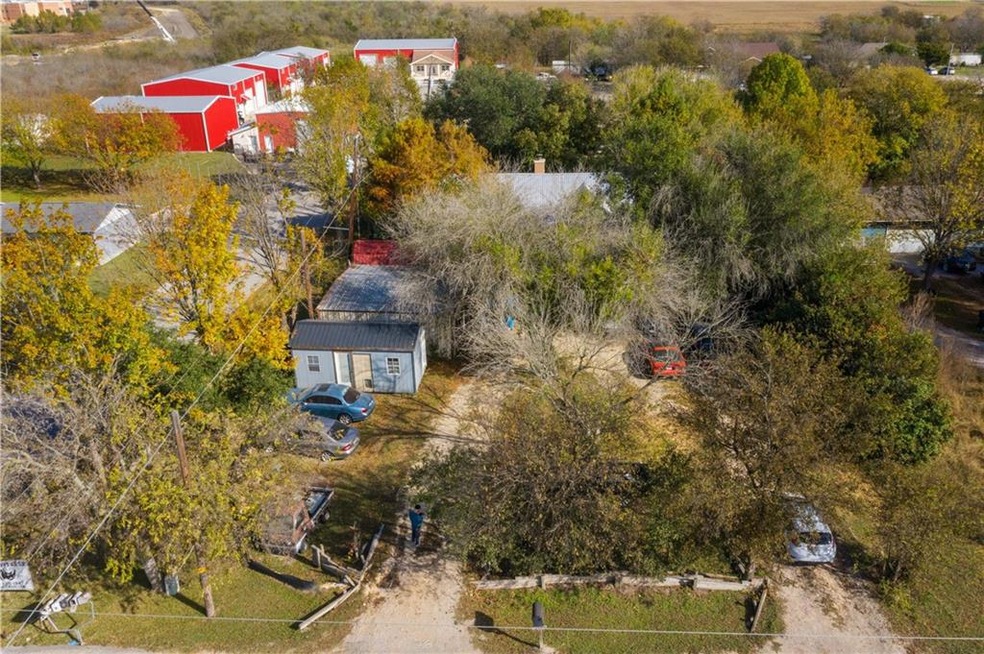 5295 Dacy Ln unit C, Buda, TX 78610 - photo 1