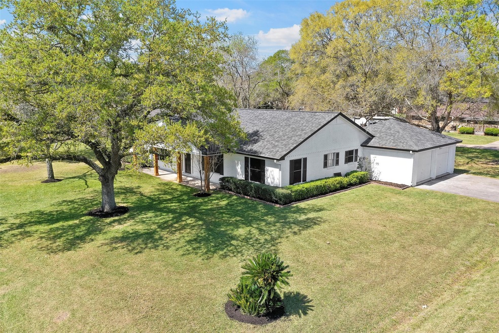 9237 Gene St, Needville, TX 77461 - photo 1