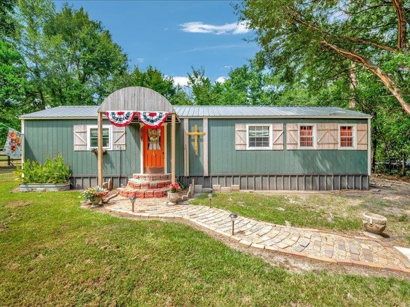 For Sale $139,900 • Co-Listing Agent