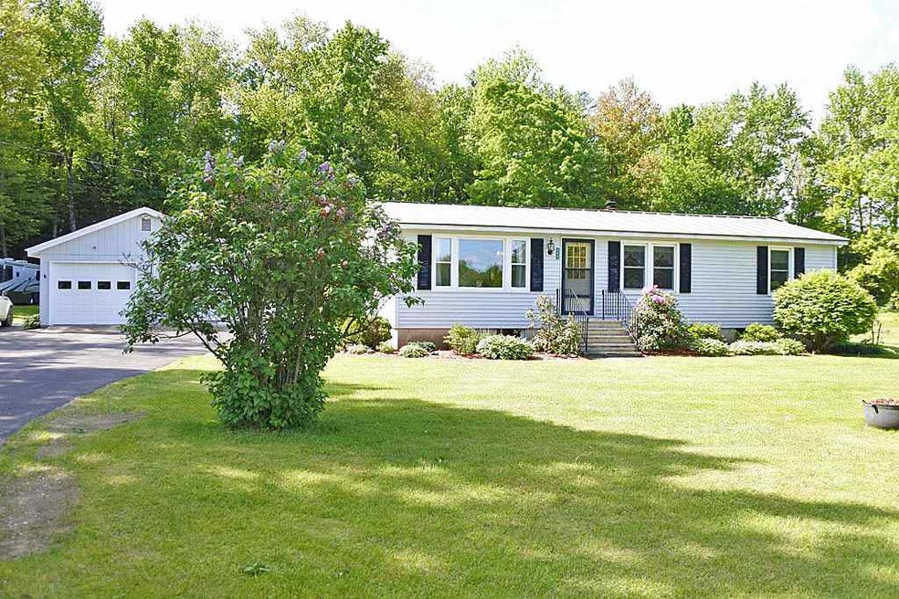 195 Park Ln, Mendon, VT 05701 - photo 1