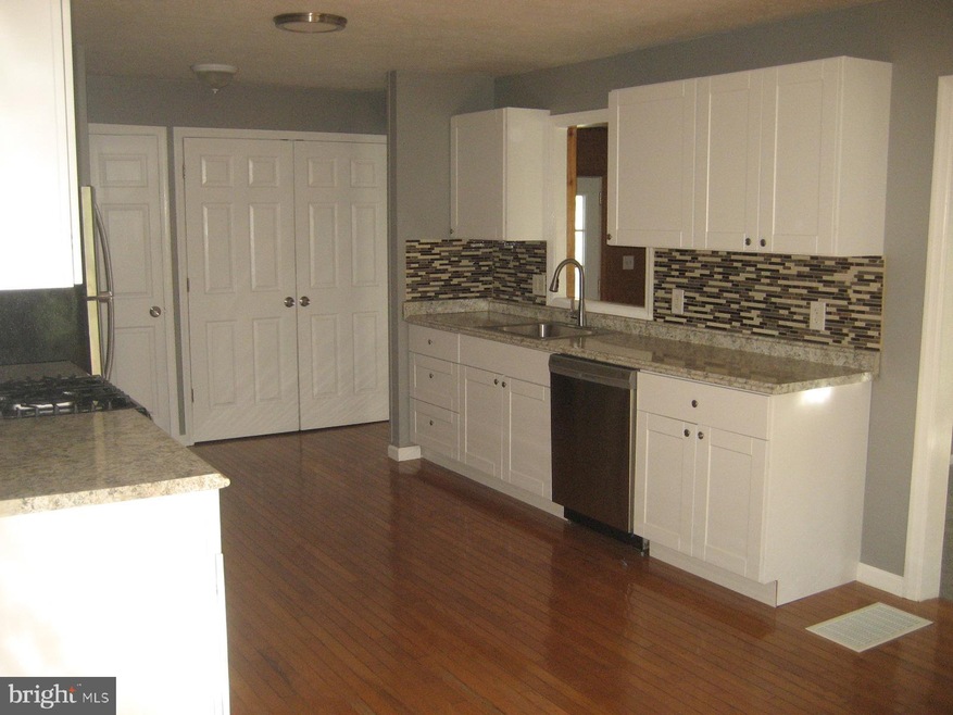 205 Cedarbridge Rd, Monroeville, NJ 08343 - photo 1