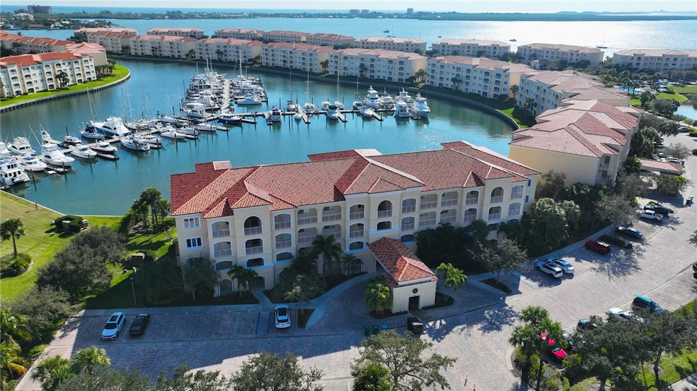 11 Harbour Isle Dr W unit 203, Fort Pierce, FL 34949 - photo 1