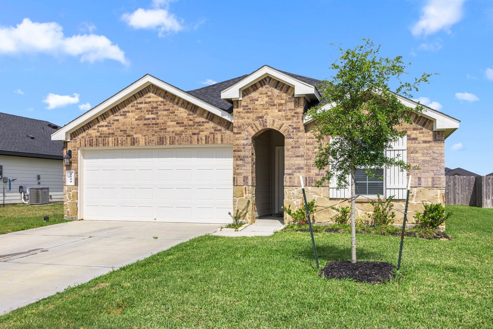 Pending $305,000
