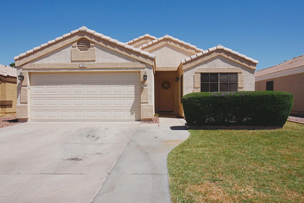 1324 W Mesquite