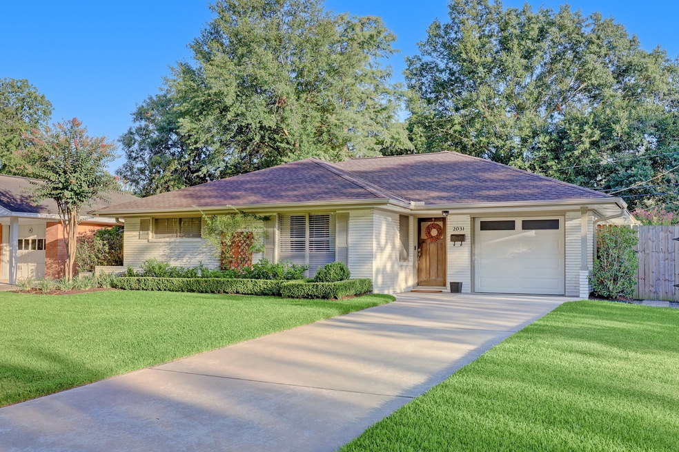 2031 Chantilly Ln, Houston, TX 77018 - photo 1