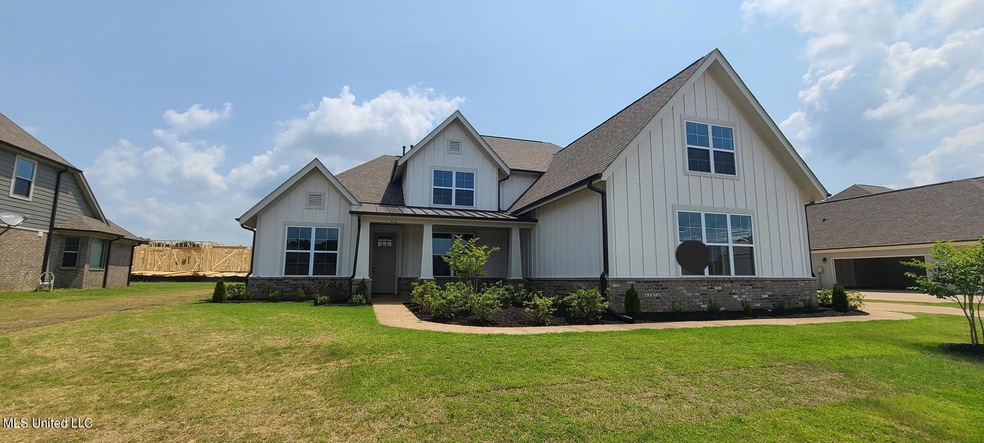 412 Natchez Loop