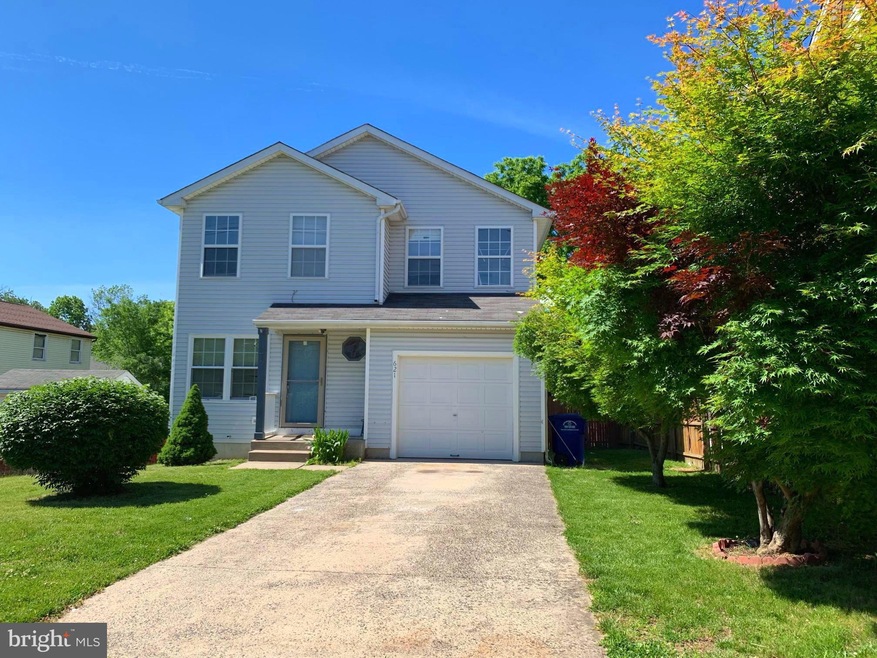 621 3rd St, Beverly, NJ 08010 - photo 1