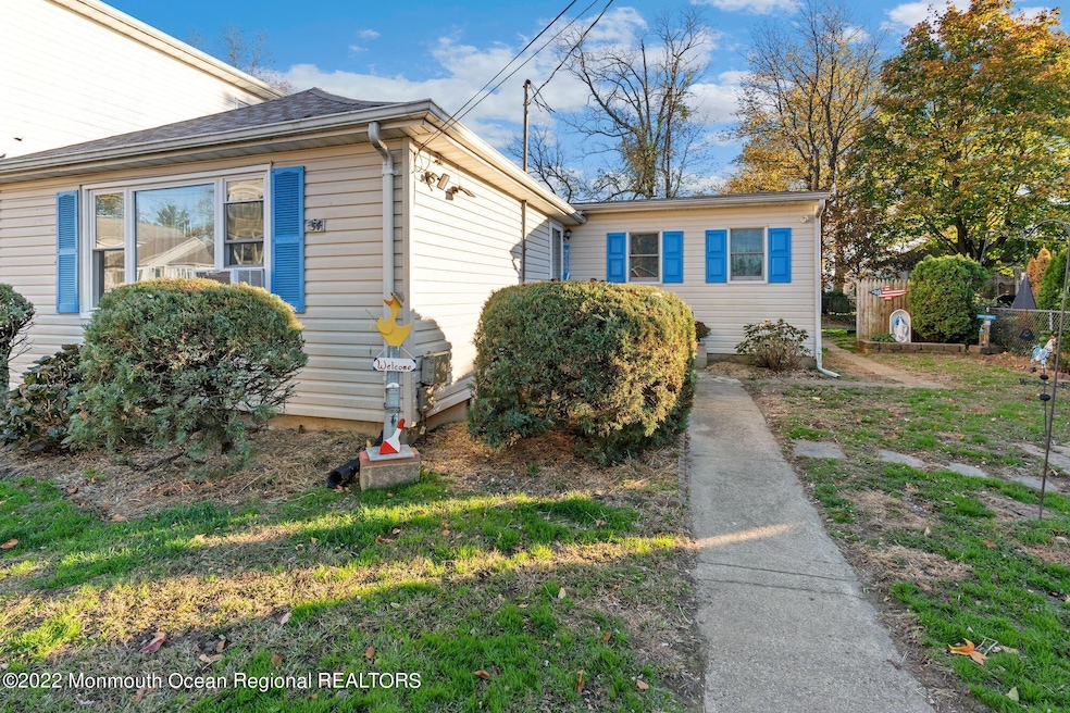 54 Passaic St, North Middletown, NJ 07748 - photo 1