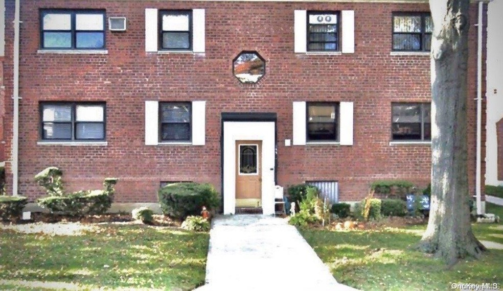 15530 86th St unit 30, Howard Beach, NY 11414 - photo 1