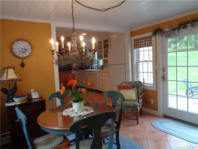 164 Stocking Brook Rd, Berlin, CT 06037 - photo 1