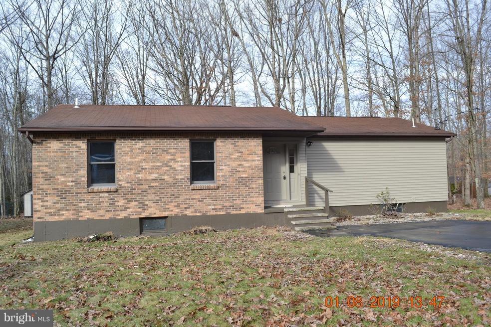 226 Shingle Mill Dr, Drums, PA 18222 - photo 1