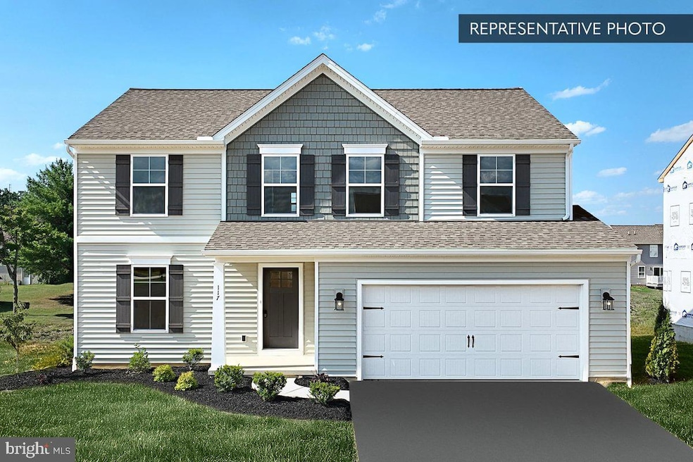 2452 Ventnor Ave, Reading, PA 19605 - photo 1