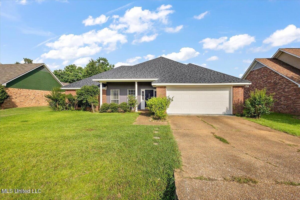 Pending $225,000 • Co-Listing Agent