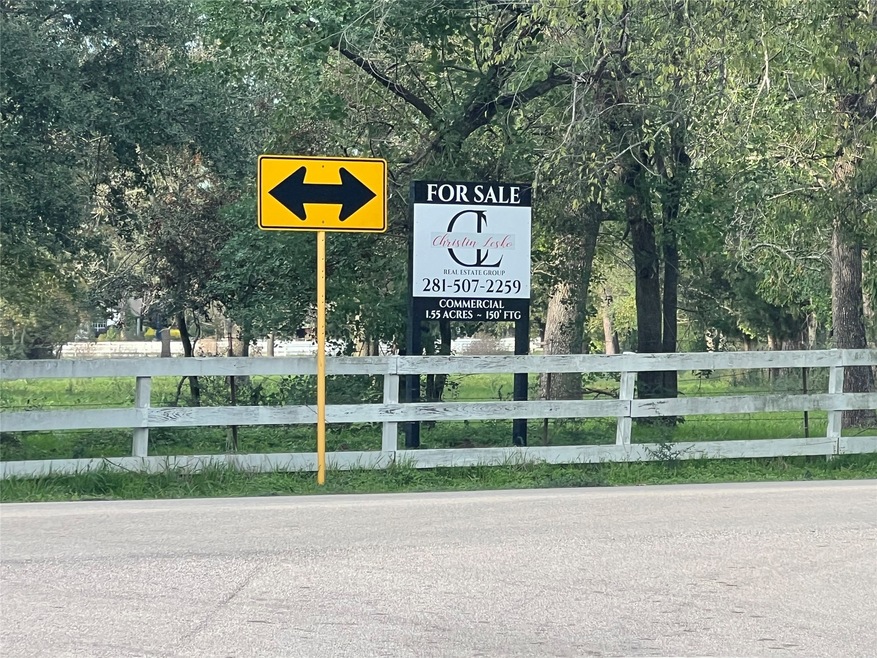 0 E Hufsmith unit 27435264, Tomball, TX 77375 - photo 1