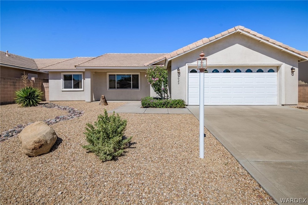 SUPER CLEAN WALLECK RANCH HOME!