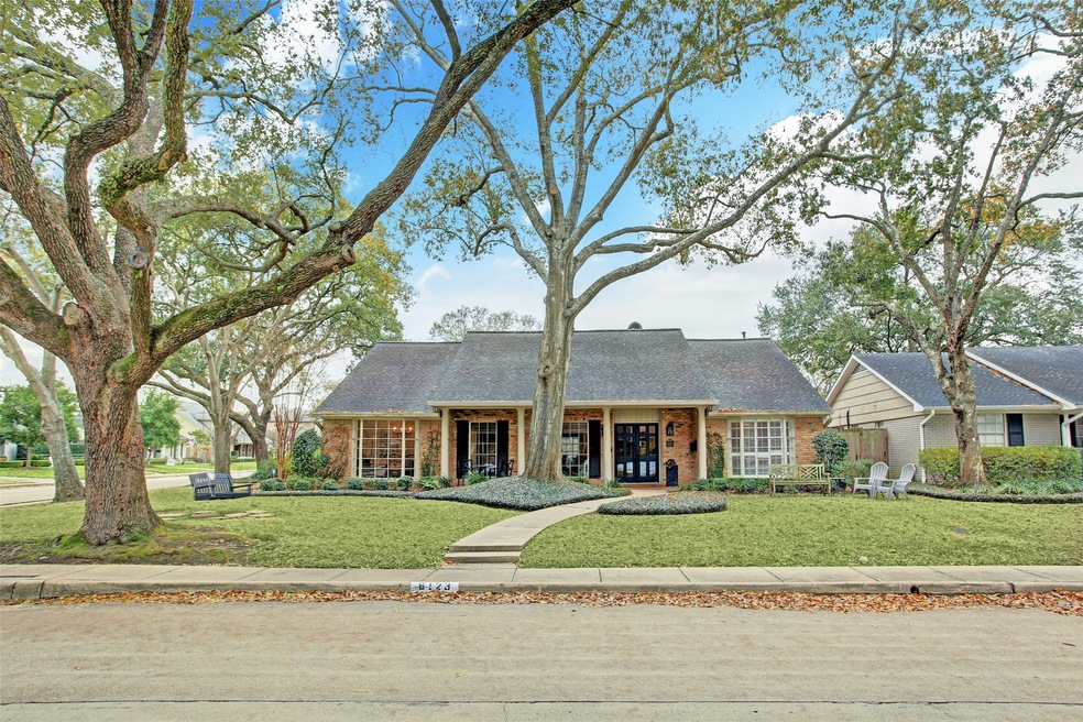 6123 Olympia Dr, Houston, TX 77057 - photo 1