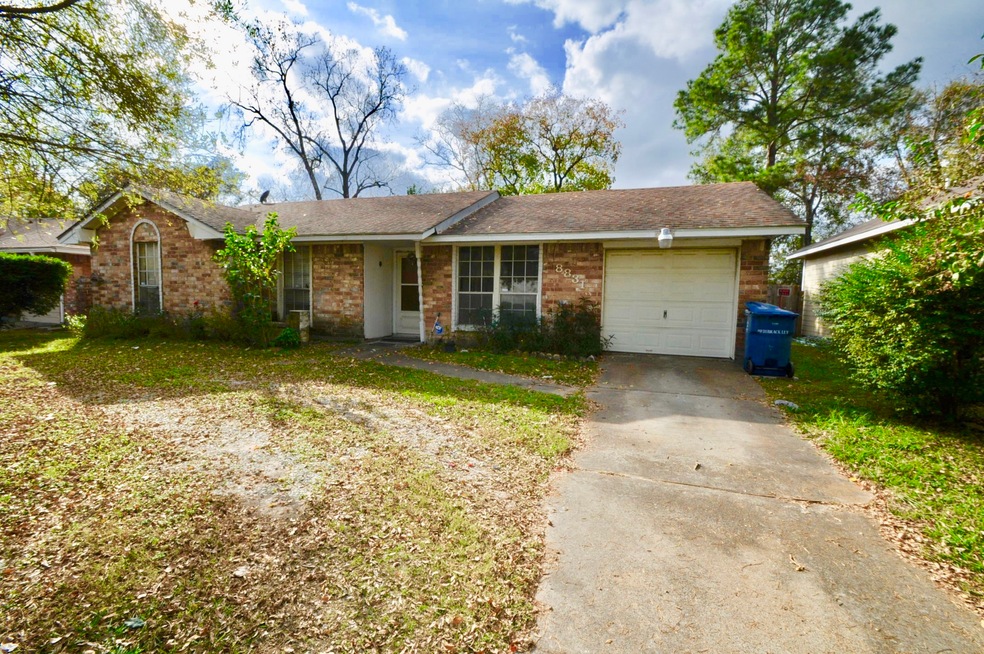 8831 Brackley Ln, Houston, TX 77088 - photo 1