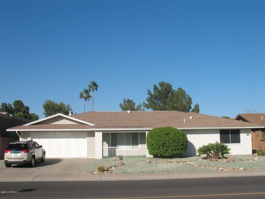 17811 N Lindgren Ave, Sun City, AZ 85373 - photo 1