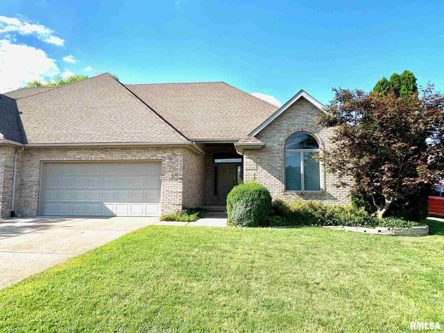 34 Applebee Farms Dr, Jacksonville, IL 62650 - photo 1