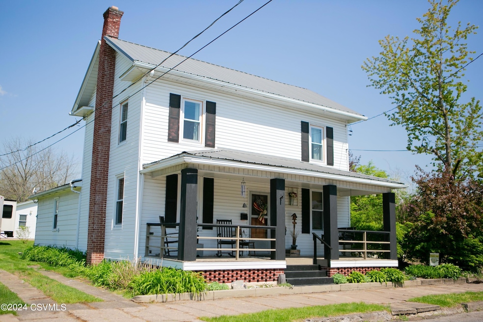 319 E 10th St.