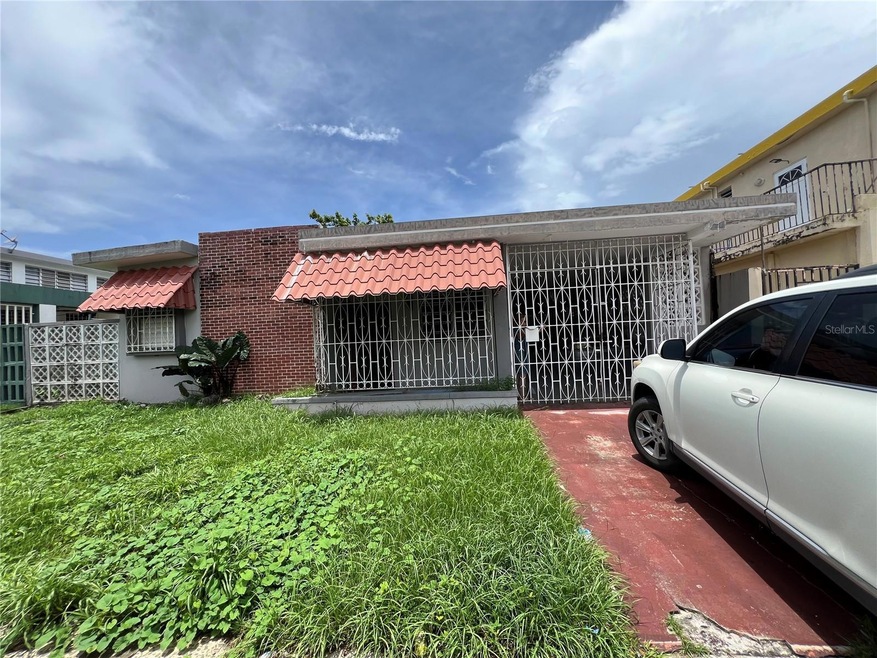 Calle 13 U-11 Ext Villa Rica, Bayamon, PR 00959 - photo 1