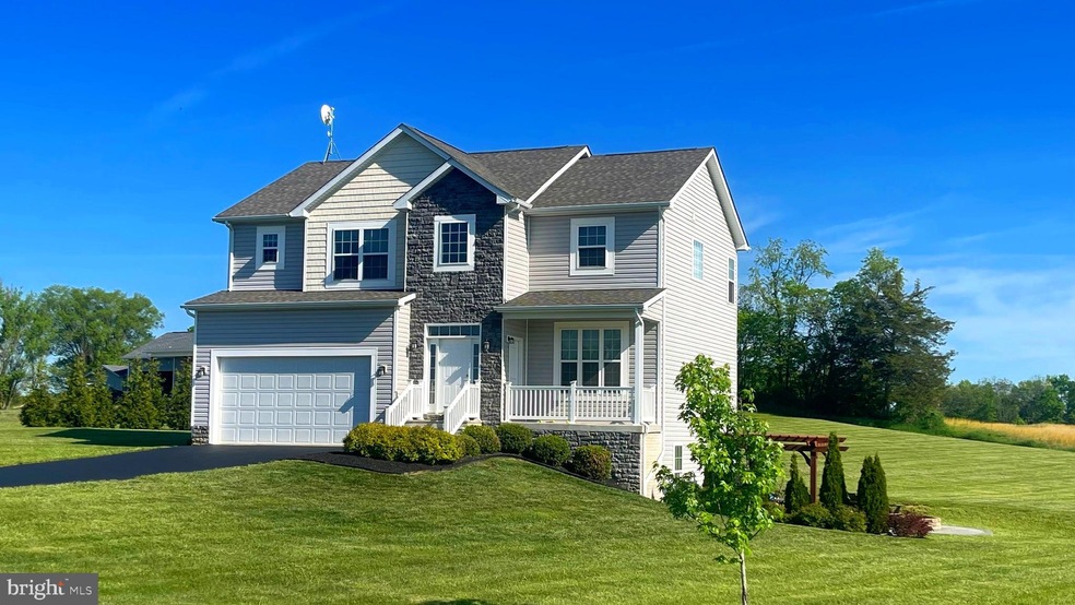179 Eiderdown Dr, Martinsburg, WV 25404 - photo 1