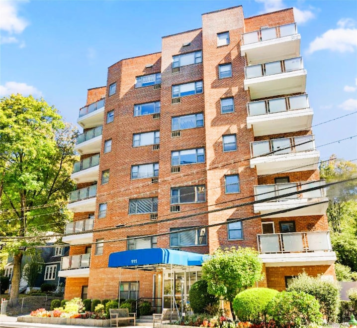 Pending $215,000 • Co-Listing Agent