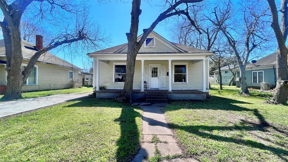 1408 6th St, Bay City, TX 77414 - photo 1