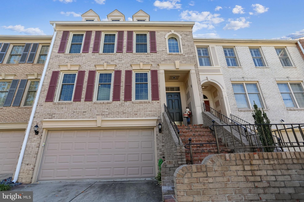 8 Bloomingdale Ct, Rockville, MD 20852 - photo 1