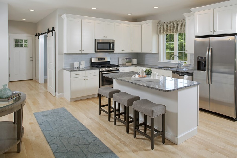 3 Longwood Ln unit 3, Hanover, MA 02339 - photo 1