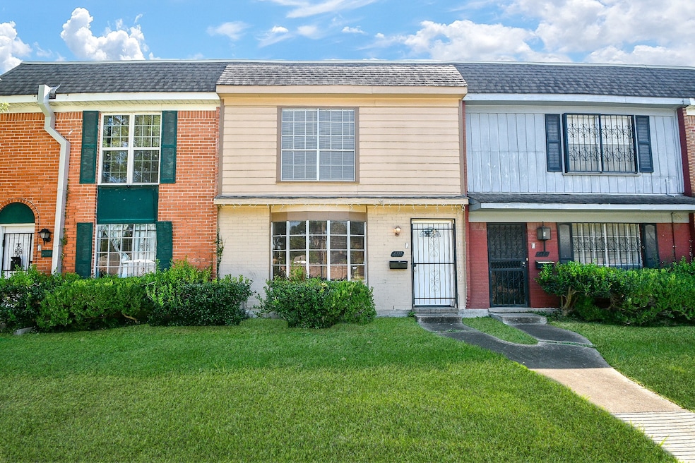 For Rent $1,400/month