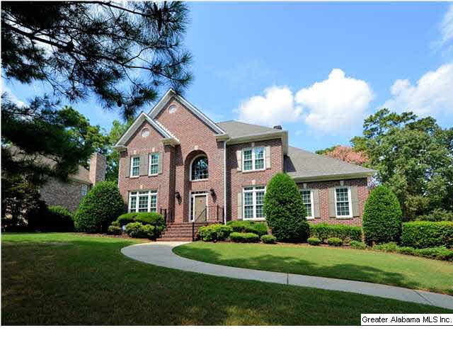 This 4 bedroom 3.5 bath home is located in Inverne
