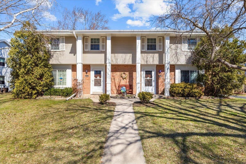 2014 Ruben Dr unit 2016, Waukesha, WI 53186 - photo 1