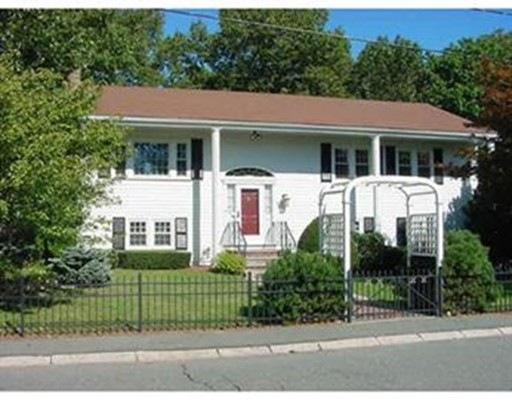 4 Bradford Rd unit 4, Woburn, MA 01801 - photo 1