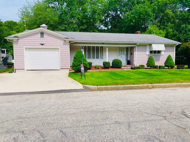 32 Rose Ave, Woonsocket, RI 02895 - photo 1