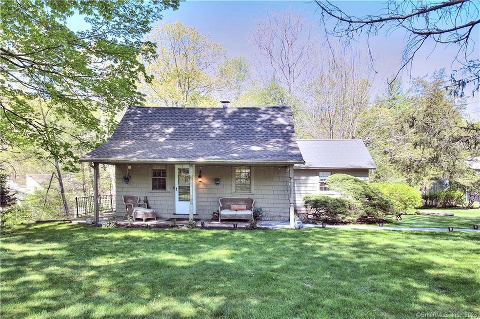 282 Lyons Plain Rd, Weston, CT 06883 - photo 1