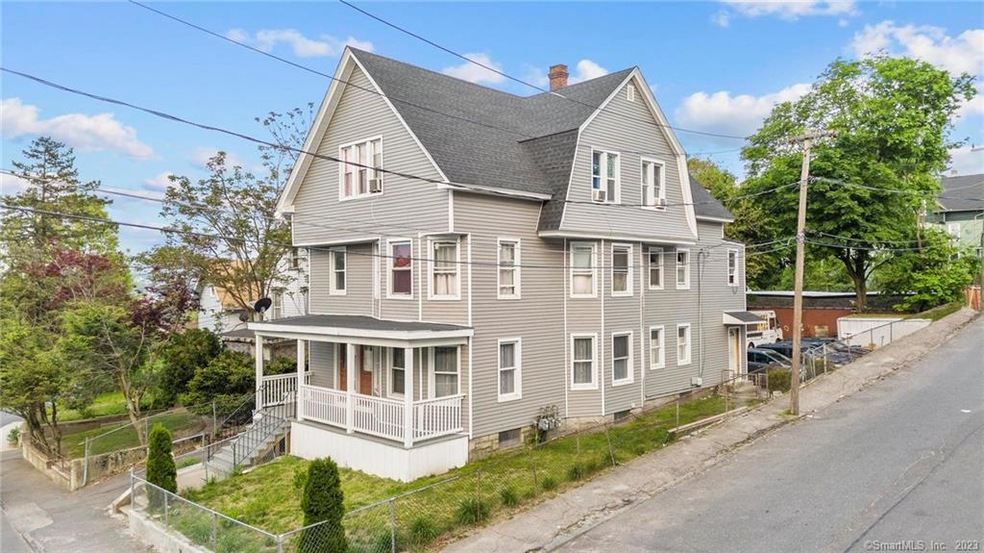 165 Walnut St, Waterbury, CT 06704 - photo 1