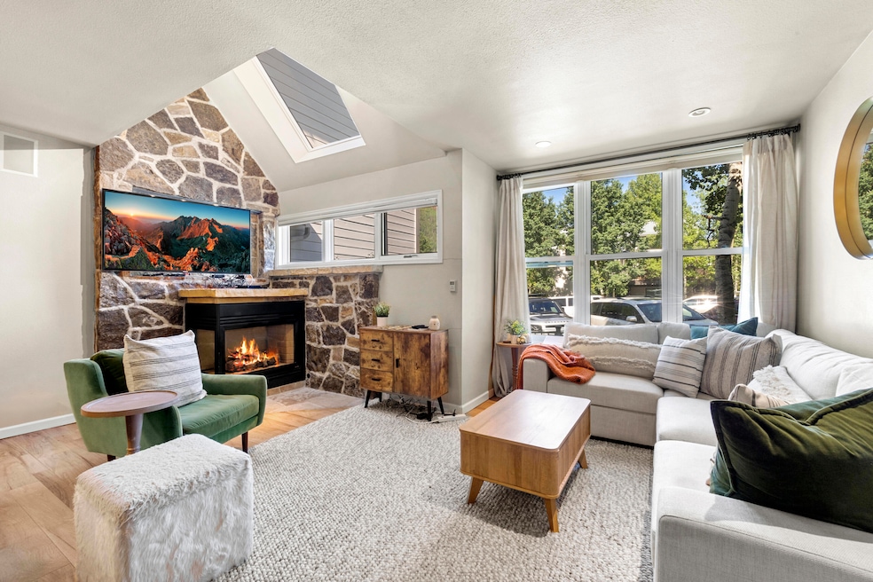 For Sale $2,195,000 • Co-Listing Agent